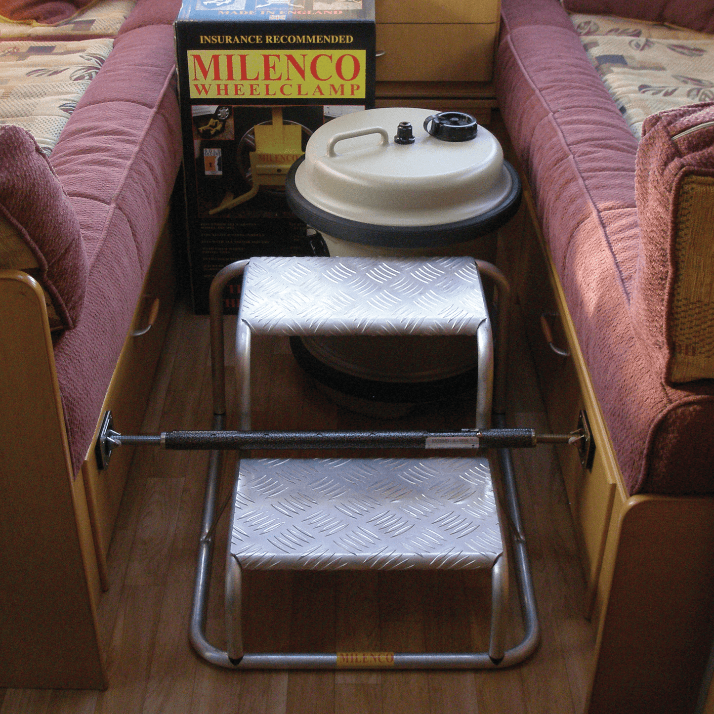 Teleskopstång. Spännvidd: 50 - 91 cm